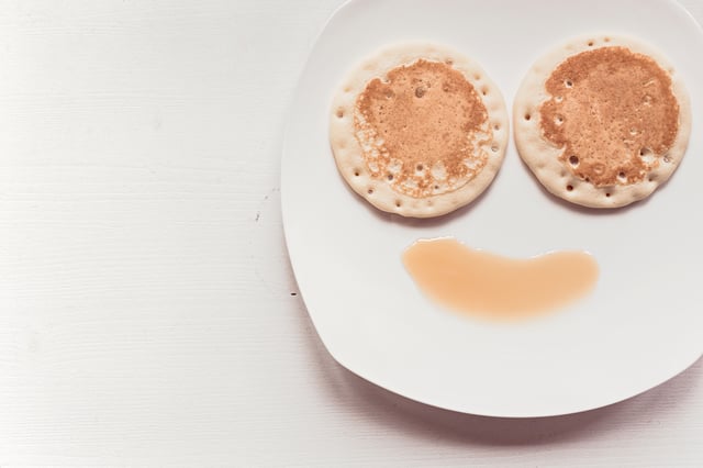 native-ad-image-pancakes-syrup